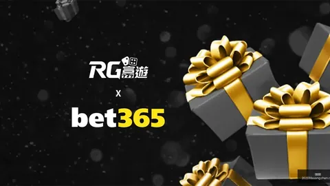 莱万双响助巴塞大胜，西甲榜首领跑势头不减